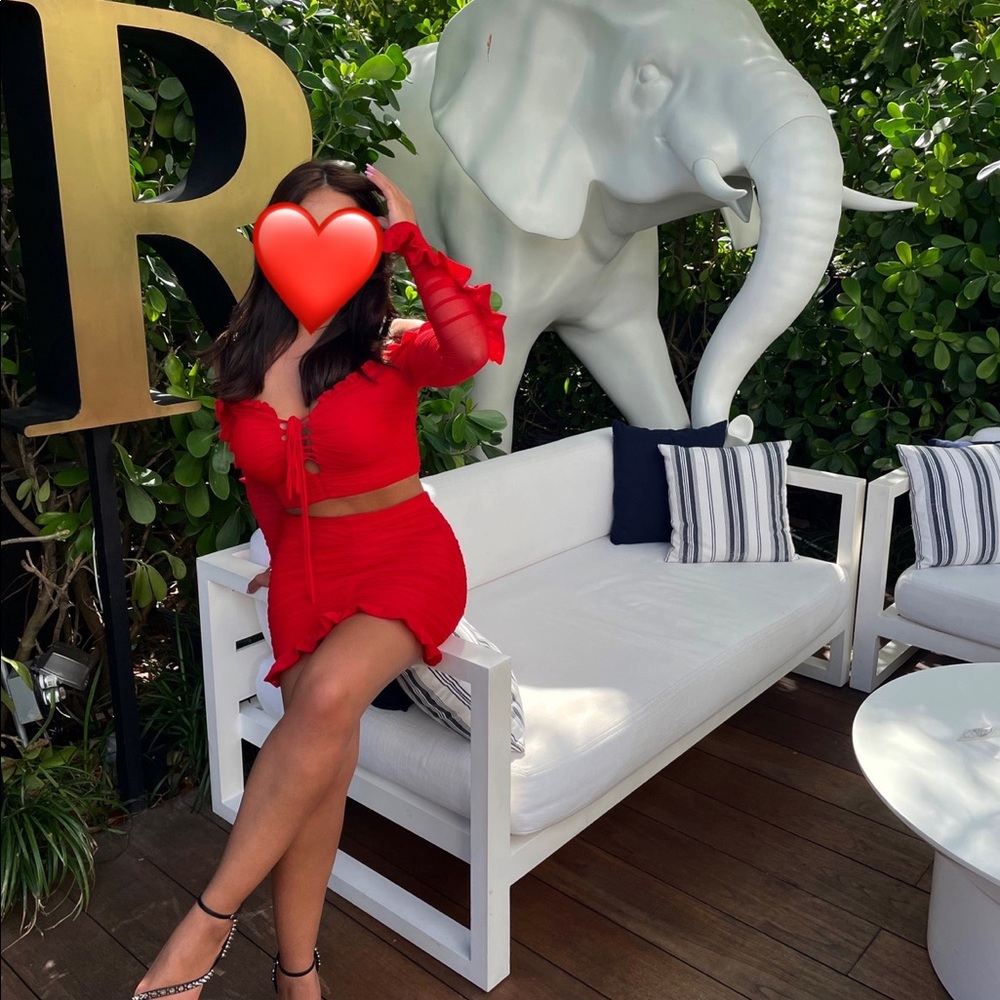 Red skirt set - Picture 2 of 4